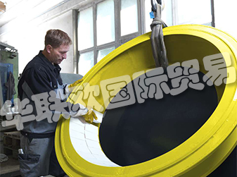 KALENBORN,工業磨損保護專家。 1921年:公司成立 第一本手冊Schmelzbasalt9月7日,Schmelzbasalt AG在Linz am Rhein成立,這是由CompagnieGénéraleduBasalte和Basalt AG組建的合資企業。