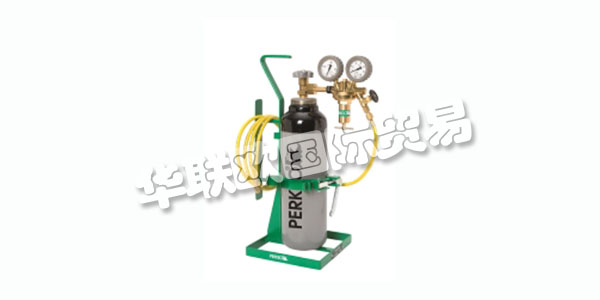 PERKEO的名字是18世紀(jì)普拉提納選舉人Karl III Philipp的宮廷小丑和矮人的名字。這個(gè)小家伙在1702年左右第一次看到了光,并用名字Clemens進(jìn)行了洗禮。十六歲時(shí),他被卡爾·菲利普任命為宮廷小丑。選民,享受著美酒的樂(lè)趣,對(duì)年輕的克萊門(mén)斯能夠舉起酒的方式印象深刻。