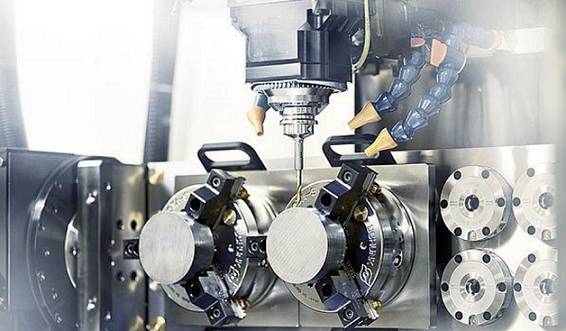 SCHUNK刀具夾持系統對機加工行業產生了前所未有的革命性影響。?模塊化夾持系統借鑒其優勢，它的作用遠不止于一個參考基準，還提供了包括定位、夾持以及接口通用等功能。這種夾持原理如今被認為是提高生產效率的最有效的方法之一，廣泛適用于從小型零件到大型零件，從粗加工到裝配應用的各種工藝。作為這一技術的先驅以及夾持技術和抓取系統的領導者，SCHUNK始終致力于開發新的應用領域，并在它的模塊化系統中新增了適用于直接夾持工件以及微小型零件的專業標準模塊。