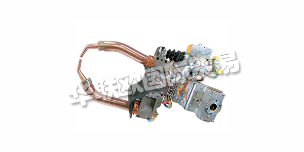 ARO總部位于法國勒芒附近的Chateau-du-Loir，在歐洲，美洲和遠東設有地區(qū)辦事處，并擁有獨立的銷售和服務合作伙伴。ARO是多學科英國工程集團Langley Holdings plc的一個部門。?