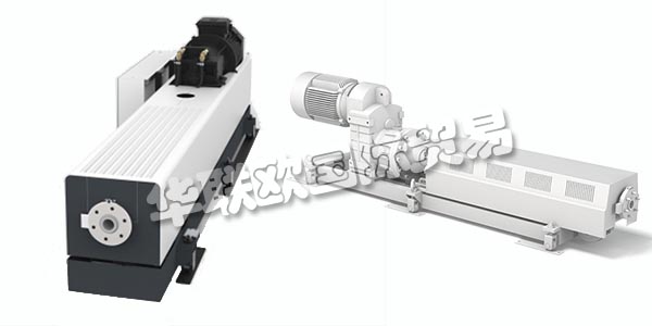 德國REIFENHAUSER主要產(chǎn)品：REIFENHAUSER擠出機(jī)、螺桿擠出機(jī)等。REIFENHAUSER成立于100多年前，當(dāng)時(shí)是一個(gè)鐵匠鋪。65年來，該公司一直專注于塑料擠出設(shè)備的開發(fā)和生產(chǎn)。