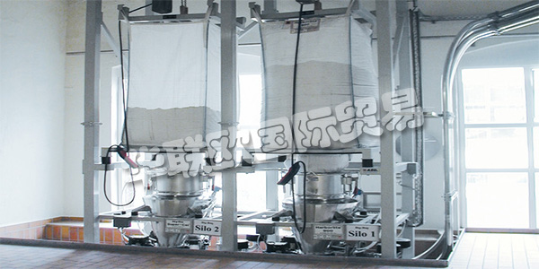 德國AZO主要產品:AZO螺桿泵、旋轉式篩分機等。AZO集團在自動化原材料處理方面,是世界上經驗最豐富的公司之一。他們擁有1000多名員工,他們對自己的工作充滿熱情,并利用他們豐富的知識和豐富的工廠工程和建筑經驗積累了70多年的經驗,為您開發高效,可持續的解決方案。